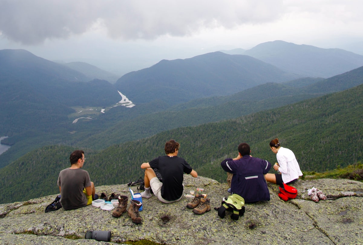 home.headline.find.hosts